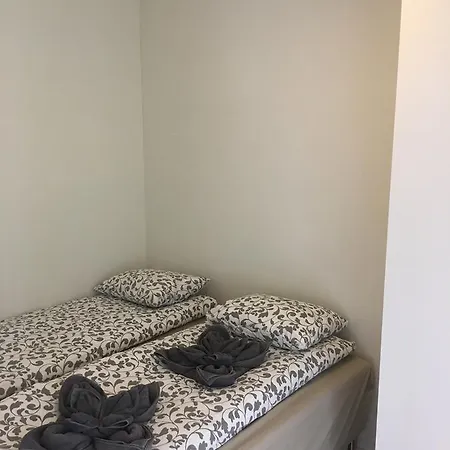 Moderen 2 Bedroom Apartment Apartment